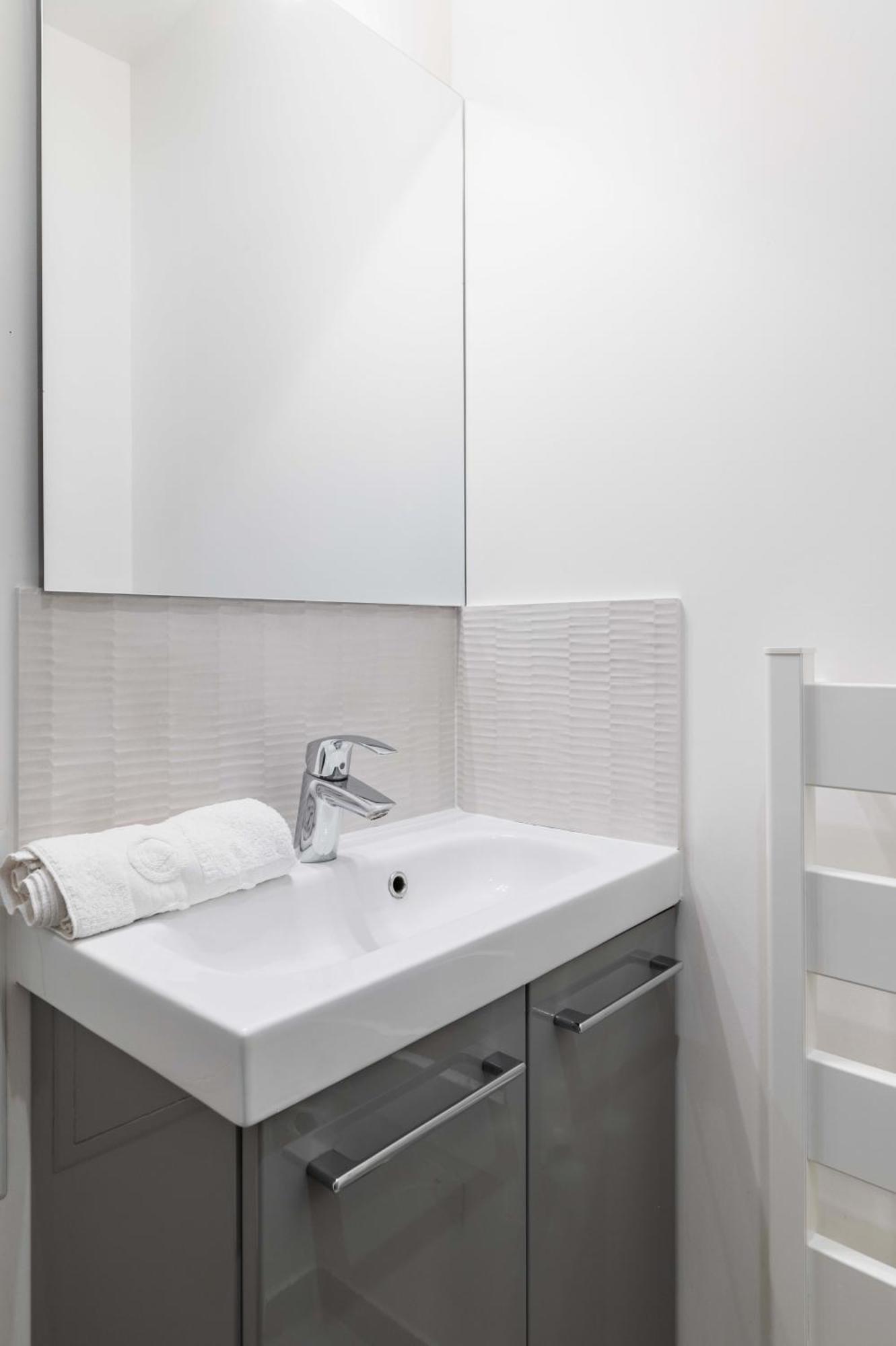 2 Pieces Renovee A Neuf Paris 5 - 4P - Flat-Guest Apartment Ngoại thất bức ảnh